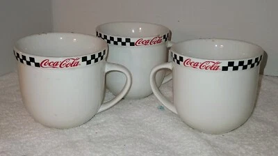 3 GIBSON Cups/Mugs In A Coca Cola Pattern - Image 1 of 4