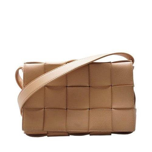 Borsa a tracolla media Bottega Veneta beige cassetta