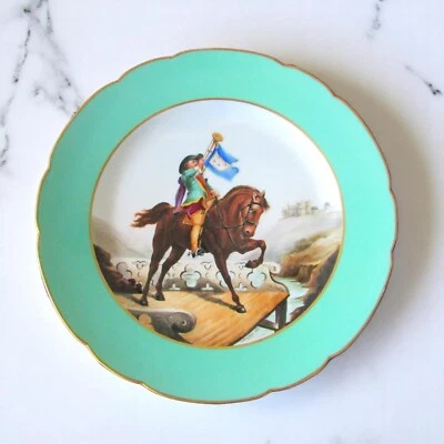 Limoges ou Vierzon. Plat en porcelaine à décor d'un soldat à cheval, XIXe siècle - Photo 1/3