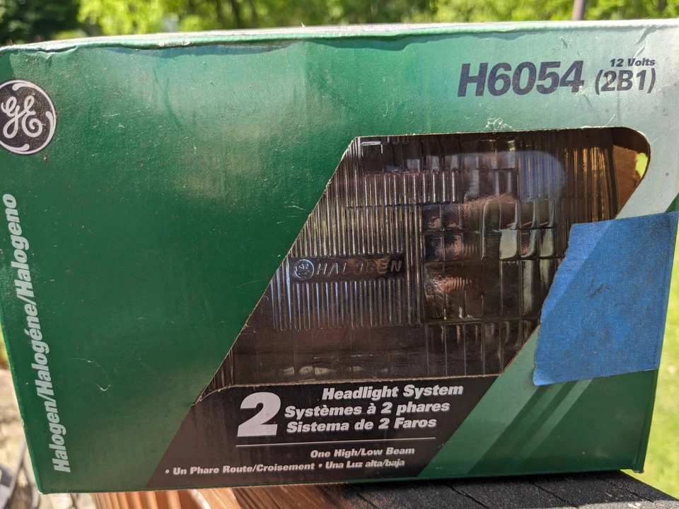 Sistema de 2 faros halógenos rectangulares de haz alto/bajo 1 GE H6054 (2B1) Foto 1 de 1