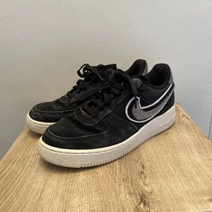 Nike Air Force 1 07 LV8 Chenille Swoosh Black Size UK 6 - Picture 1 of 6