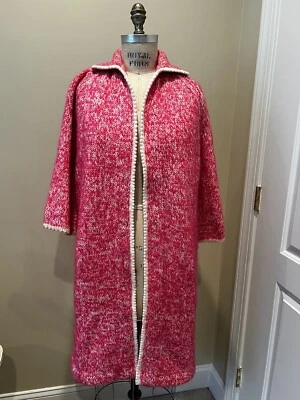 Hermoso abrigo vintage tejido a mano de lana rosa y blanco Foto 1 de 4