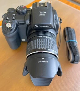 Fujifilm Finepix S9500 9.0MP 10.7x Zoom Digital Camera *Near MINT* §59 - Picture 1 of 18