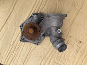 BMW 4.0 V8 water Pump - Picture 1 of 4