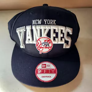 New Era New York Yankees 9Fifty Snapback Baseball Cap Adjustable One Size READ - Picture 1 of 12