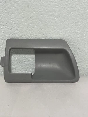Passenger Front  Door Handle Trim Ford Freestar 04 05 06 07 gray - Image 1 of 4