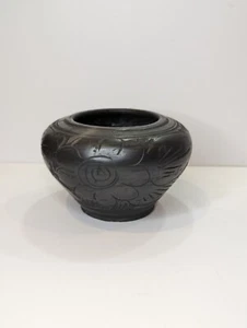 Vintage Studio Pottery Bowl With Etched Floral Design Black  - Picture 1 of 10