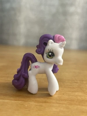 My Little Pony G3 Ponyville Sweetie Belle MLP Generation 3 From Hasbro (2007) - Image 1 of 4