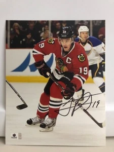 JONATHAN TOEWS SIGNED AUTOGRAPHED 8"X10" PHOTO CHICAGO BLACKHAWKS WITH COA NEW - Picture 1 of 2