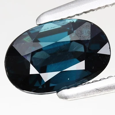 Espinela azul verdoso natural ovalada de 0,84 quilates 6,9 x 4,5 mm, gema de África Foto 1 de 4