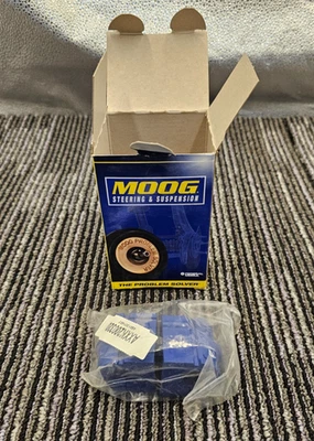 Buchas de estrutura de barra estabilizadora frontal Moog K200320 para 2006-2012 Chevrolet Malibu - Imagem 1 de 4