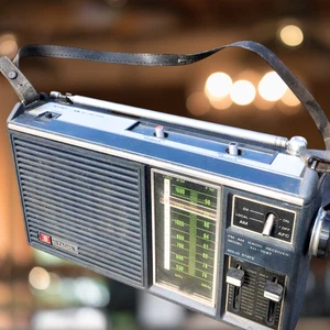 Hitachi KH-1047 Vintage AM FM Transistorradio 1970er Solid State getestet DX AFC - Bild 1 von 11