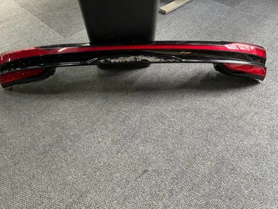 *AS IS*OEM| 2021-2025 Chrysler Pacifica LED Center Tail Light w/o Emblem - Image 1 of 4