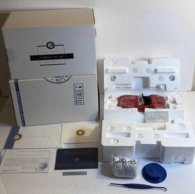 Franklin Mint 1:24 Diecast Carroll Shelby's Cobra 427 S/C with Box, Red - Image 1 of 4