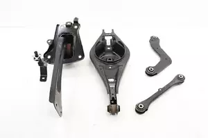Juego de 4 brazos de control de suspensión trasera izquierda Volvo XC40 2019-2025 OEM 32221199 - Imagen 1 de 15