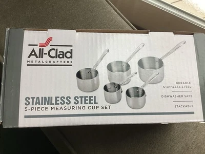 Juego de 5 vasos medidores todo revestido sin usar, en caja Foto 1 de 2