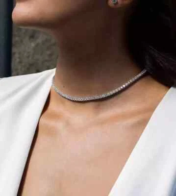 Gargantilla de tenis de diamantes de corte redondo de 10 quilates con acabado de oro blanco de 14 quilates Foto 1 de 3