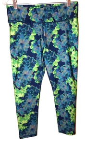 NWT FABLETICS SZ.L, MULTI COLOR POWERFLEX SALAR CAPRI PANT - Picture 1 of 5
