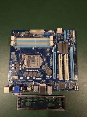 Gigabyte Technology GA-B75M-D3H (rev. 1.0), LGA 1155, Intel Motherboard - Image 1 of 3