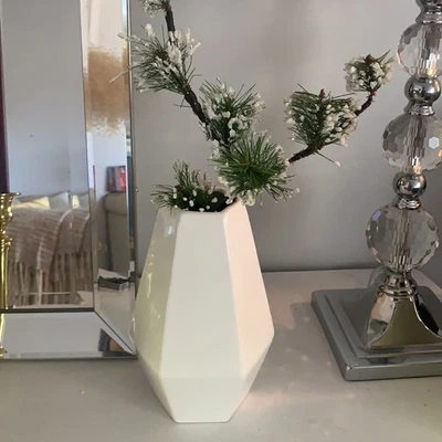 Jarrón moderno de cerámica blanca de mediados de siglo decoración del hogar arte minimalista decoración hexágono Foto 1 de 4