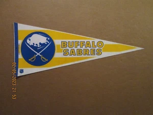 NHL Buffalo Sabres Vintage Circa 1990's Trench Canada Team Logo Hockey Pennant - Picture 1 of 1