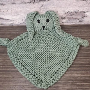 Coniglietto coniglietto a forma di diamante all'uncinetto a mano verde salvia amorevole - Foto 1 di 4