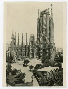 Sagrada Familia Barcelona Spain Church Antoni Gaudi Vintage Black White Photo 19 - Picture 1 of 1