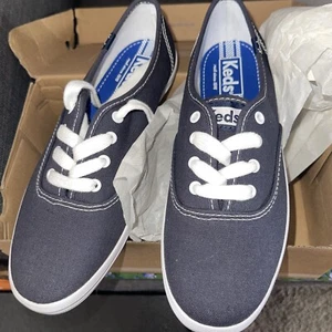 NWB Size 6M Keds Women's Champion NAVY Canvas Shoe - Picture 1 of 5
