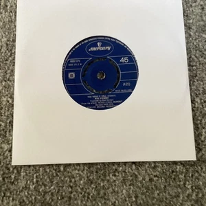 Rod Stewart -You Wear It Well- Lost Paraguayos-7" SINGLE V.G.C. Made Holland. - Picture 1 of 8