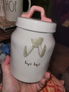 Rae Dunn "Bunny Ears Hip Hop" Osterkanister Kollektion 2018. Grübchen - Bild 1 von 4