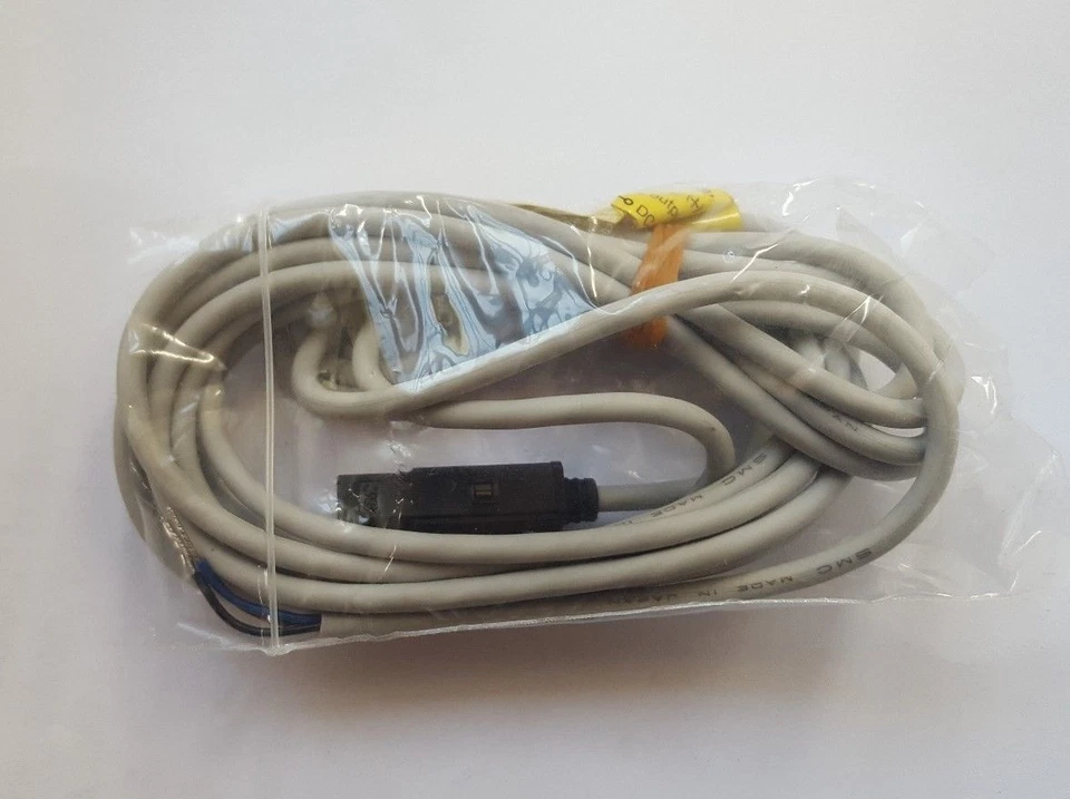 SMC D-H7A1 REED SENSOR  (R2S11.7B3) - Image 1 of 1