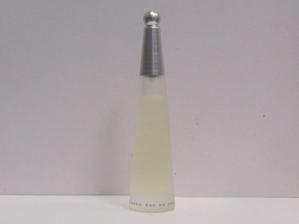 L'eau D'issey por Issey Miyake Mujer 0.84 OZ Eau de Toilette Spray Recargable  Foto 1 de 1