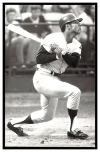 Vada Pinson Cleveland Indians Vintage Baseball Postcard BL3-01 - Picture 1 of 2