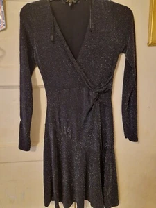 Sparkly dress it si very sparkly with silver glitter allover long sleeve v neck - Picture 1 of 3