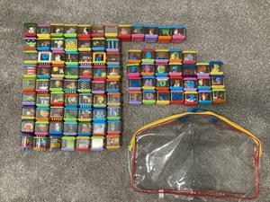 Fisher Price Peek A Boo Blöcke Würfel Tasche sensorisch komplett Alphabet Vintage Posten 94 - Bild 1 von 10