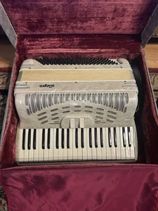 Vintage Italian Made Allegro 120 Bass Student Accordion - Picture 1 of 15