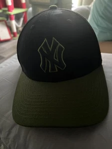 New Era New York Yankees Baseball Cap - Schwarz und Armeegrün - 2018 - Memorial - Bild 1 von 9