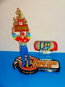 Winner's Circle 1:64 Car & 4.5" Figure Display Jeff Gordon NASCAR Champion 1997 - Picture 1 of 5