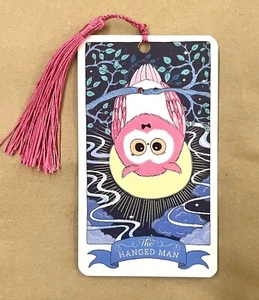 L'Impiccato - Mazzo di Carte Segnalibro Tarocchi Kawaii - Saggezza, Arresa e Sacrificio - Foto 1 di 8