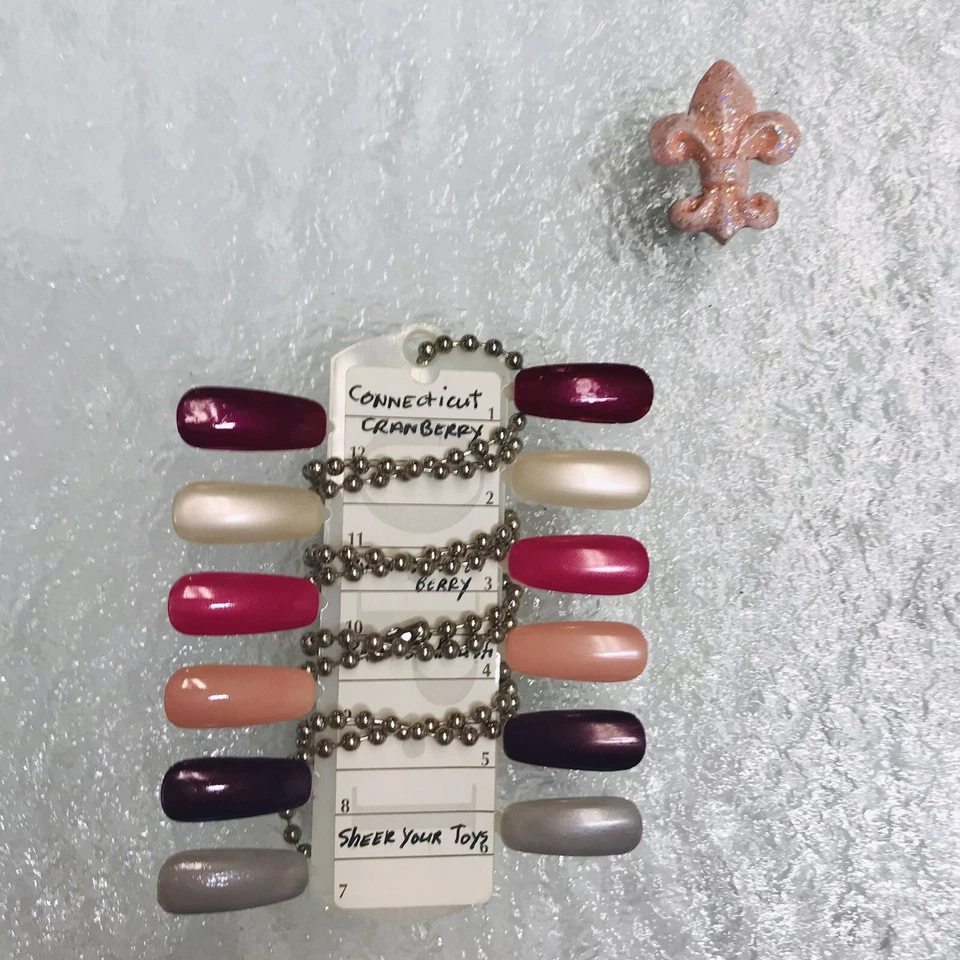 OPI Polished Nail Color Palettes with Beaded Chains Reusable 12 Tips Palette - Image 1 of 1