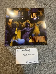 The Life of a Showgirl: Baby, That's Show Business Edition Lovely Bouquet Golden - Picture 1 of 7