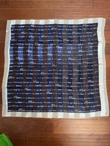 Bufanda de recuerdo azul/blanco París listado puntos de referencia 40"X40" - Imagen 1 de 4
