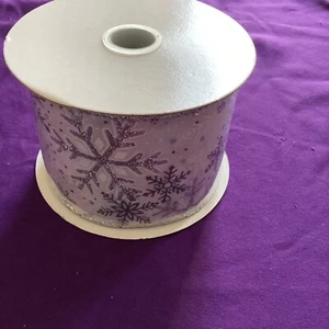 5 yds. WHITE GLITTER SILVER SNOWFLAKES WIRE EDGE RIBBON 2 1/2" Wide - Picture 1 of 6