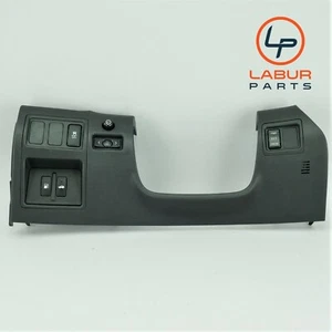 06-13 Lexus IS250 IS350 Cubierta de panel de rodilla delantera izquierda debajo del tablero con interruptores C1426 - Imagen 1 de 8