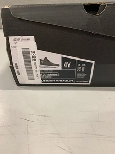 Under Armour UA GS Lockdown 5 Youth Size - 4 - Picture 1 of 2