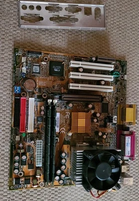 Gigabyte GA-7ZMM REV:1.2 retro Mainboard + Pentium 133MHz + 2x 256MB RAM +Blende - Bild 1 von 4