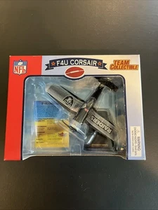 Oakland Raiders Edición Limitada NFL F-4U Corsair DieCast Nuevo Fleer Escala 1/100 - Imagen 1 de 9