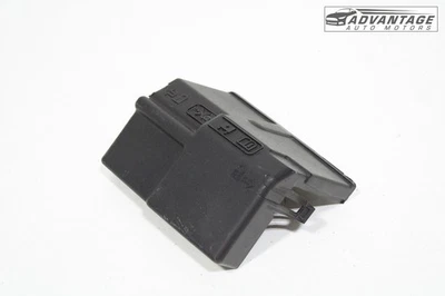 Chevrolet Malibu 2016-2025 1,5 L distribución de batería cubierta de bloque de fusibles OEM Foto 1 de 4