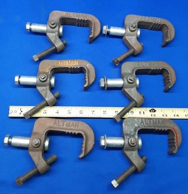 LOT OF 6 ALTMAN STAGE STUDIO THEATRE PIPE LIGHT CLAMPS STAGE LIGHTING CLAMP - Image 1 of 4