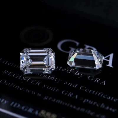 0.2-10ct D Color VVS1 Emerald Cut Loose Moissanite Stone with GRA Certificate - Image 1 of 4